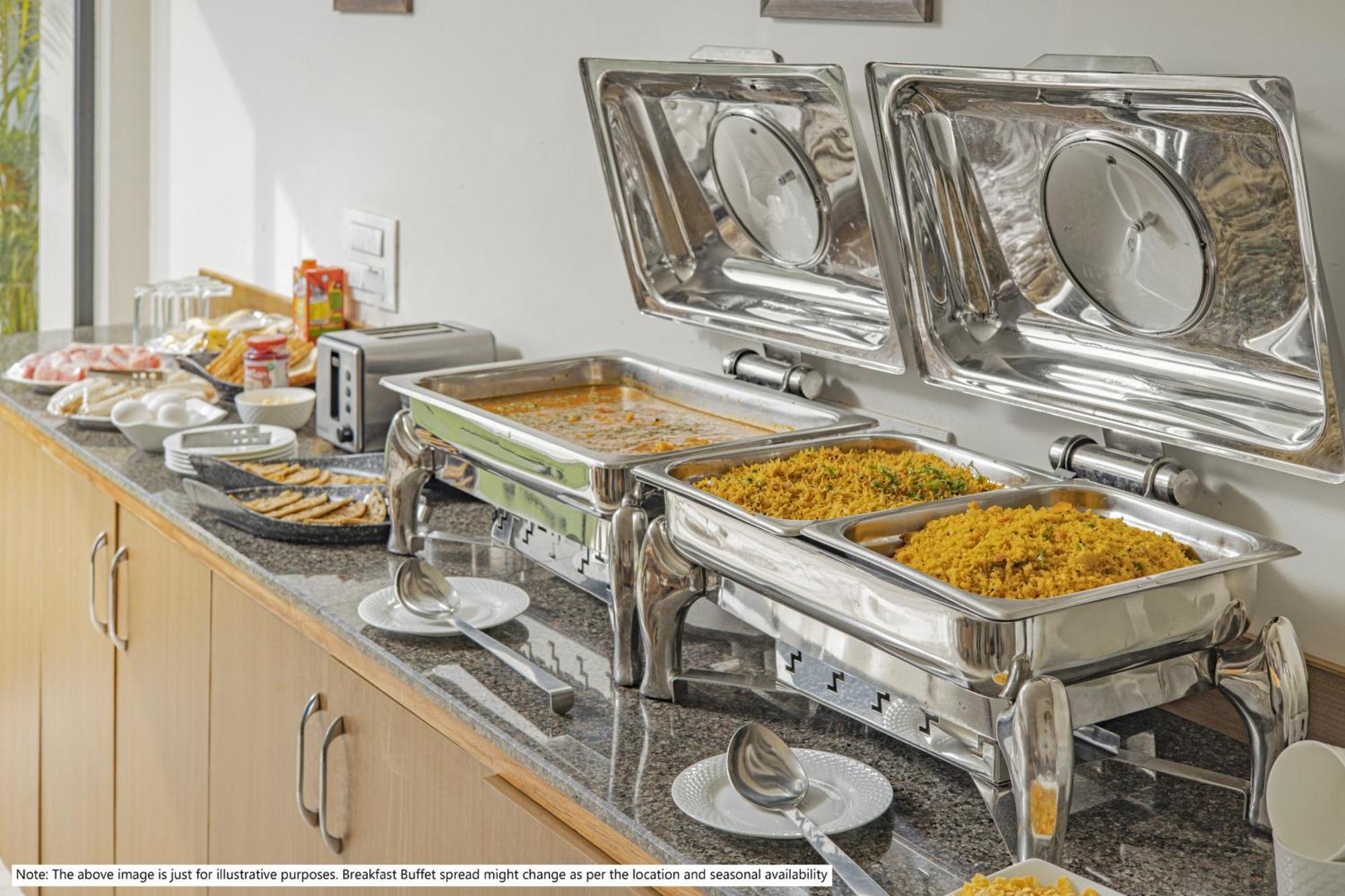 Treebo Premium Seven Lake View Hyderabad Eksteriør billede